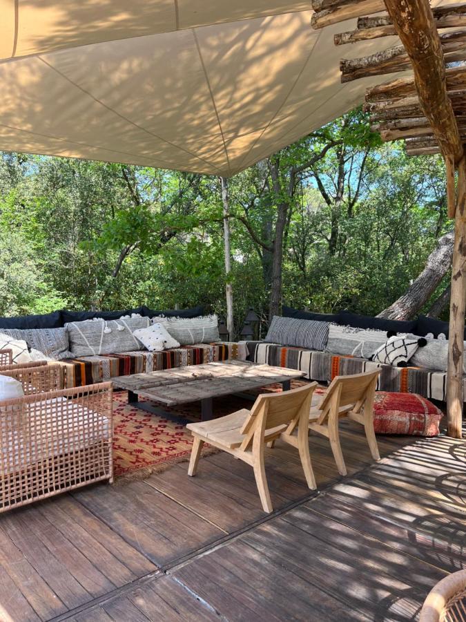 La Bastide Des Grands Chenes Bed & Breakfast Lambesc Exterior foto