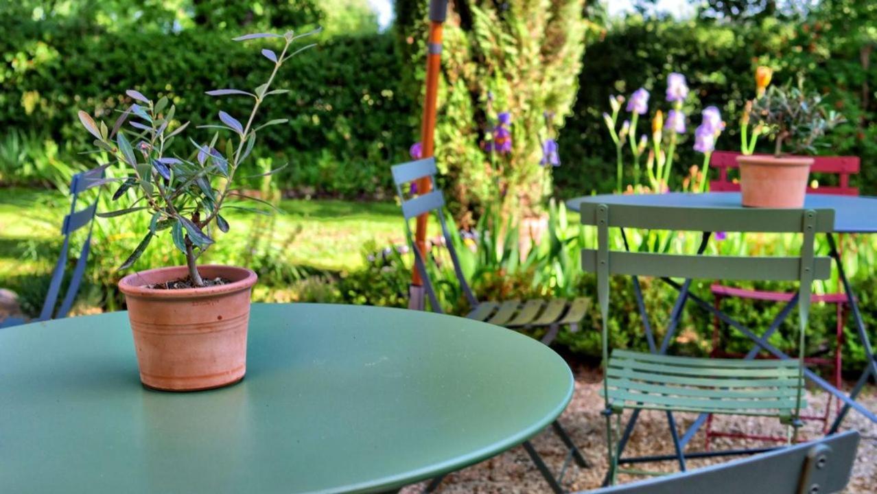La Bastide Des Grands Chenes Bed & Breakfast Lambesc Exterior foto