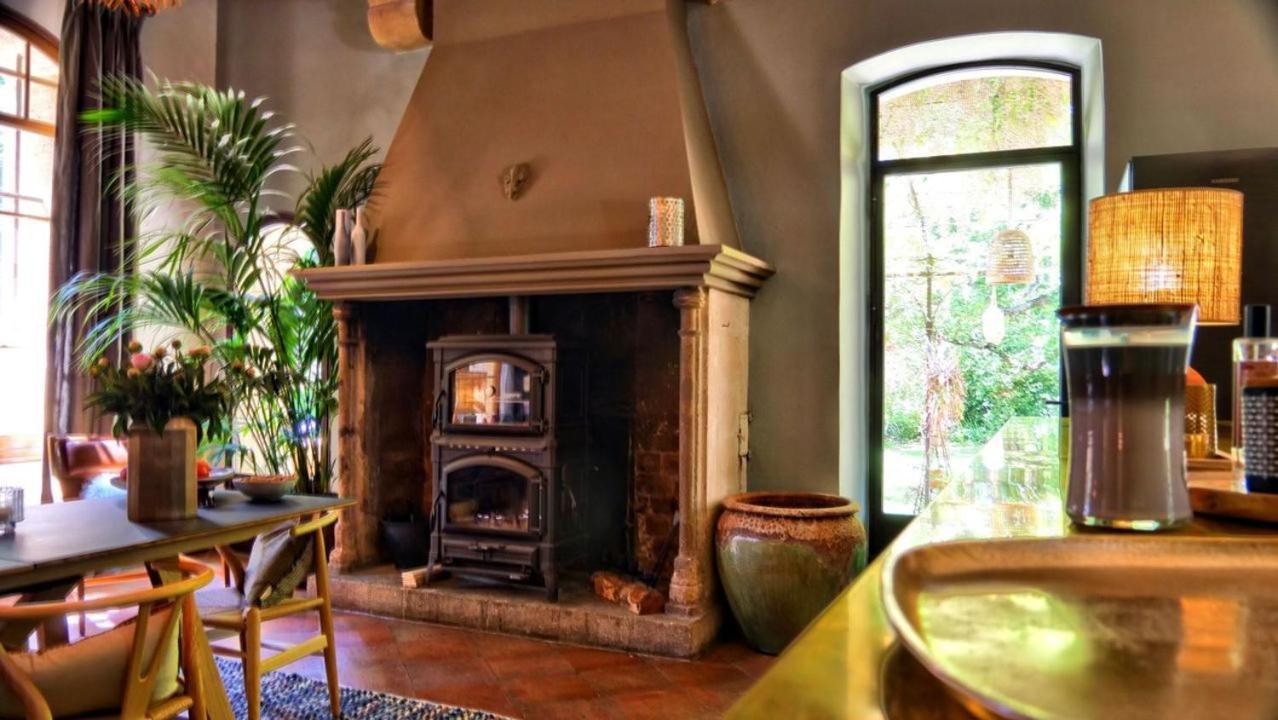 La Bastide Des Grands Chenes Bed & Breakfast Lambesc Exterior foto