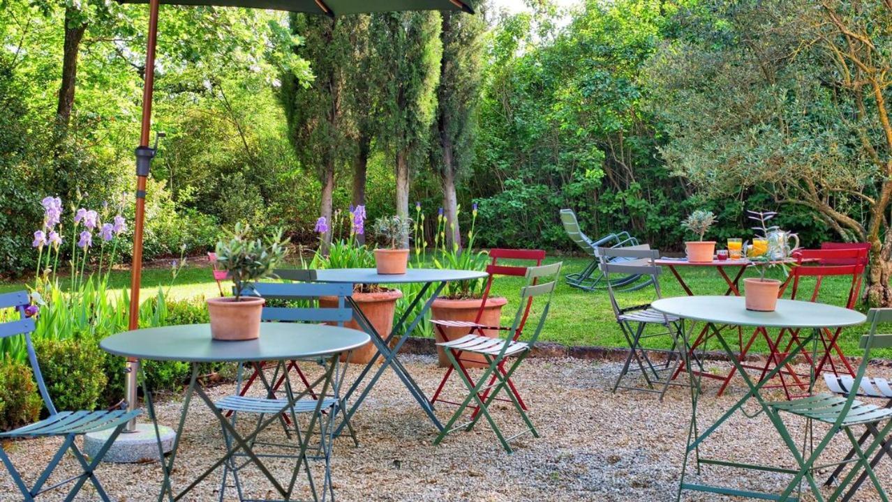 La Bastide Des Grands Chenes Bed & Breakfast Lambesc Exterior foto